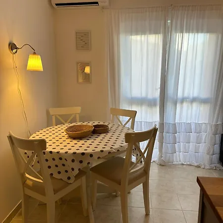 Summer Escape Apartment *